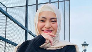 Cantik Banget! Natahlie Holscher yang Baru Mualaf Kini Pakai Hijab