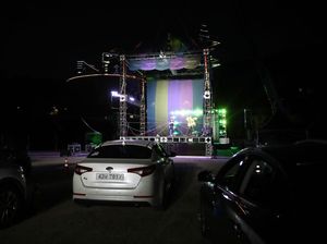 Nonton Sirkus Drive-In Jadi Wisata Akhir Pekan di Korsel Nonton Sirkus Drive-In Jadi Wisata Akhir Pekan di Korsel