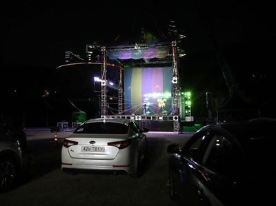 Nonton Sirkus Drive-In Jadi Wisata Akhir Pekan di Korsel