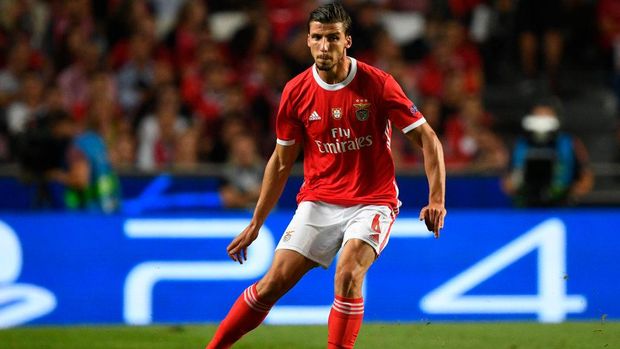 LISBON, PORTUGAL - SEPTEMBER 17: Ruben Dias of SL Benfica in action during the UEFA Champions League group G match between SL Benfica and RB Leipzig at Estadio da Luz on September 17, 2019 in Lisbon, Portugal. (Photo by Octavio Passos/Getty Images)