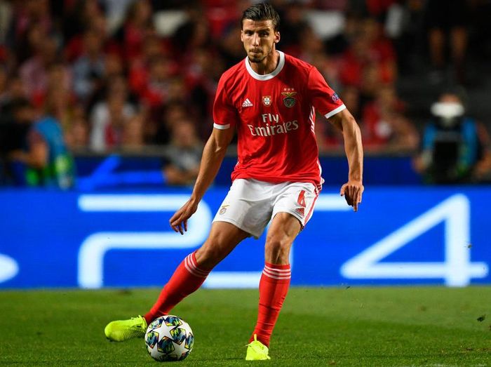 Ruben Dias LISBON, PORTUGAL - SEPTEMBER 17: Ruben Dias of SL Benfica in action during the UEFA Champions League group G match between SL Benfica and RB Leipzig at Estadio da Luz on September 17, 2019 in Lisbon, Portugal. (Photo by Octavio Passos/Getty Images)