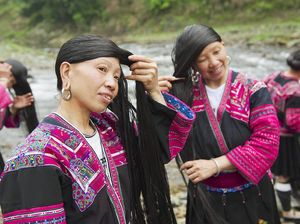 Potret Suku Yao di China, Pemilik Rambut Terpanjang Dunia Potret Suku Yao di China, Pemilik Rambut Terpanjang Dunia