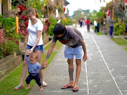 Curhat Bule yang Nikahi Pria Bali: Dianggap Cantik Tapi Bukan Istri yang Baik