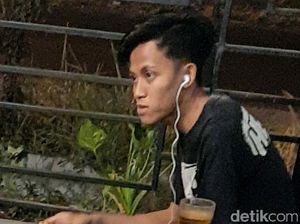 Siapa Pemuda Bondowoso yang Viral Beri Makan Kucing Liar Setiap Malam Siapa Pemuda Bondowoso yang Viral Beri Makan Kucing Liar Setiap Malam
