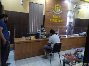 Tragedi Anak Gorok Bapak Ibu yang Motifnya Masih Jadi Teka-teki Tragedi Anak Gorok Bapak Ibu yang Motifnya Masih Jadi Teka-teki