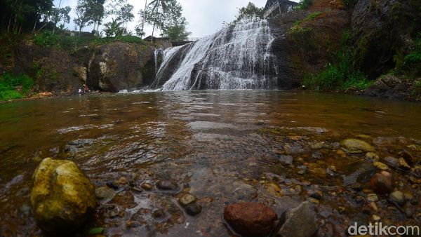 Potret Curug Bilik yang Menyegarkan