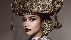 5 Potret Prewed Nikita Willy Pakai Siger Pepadun
