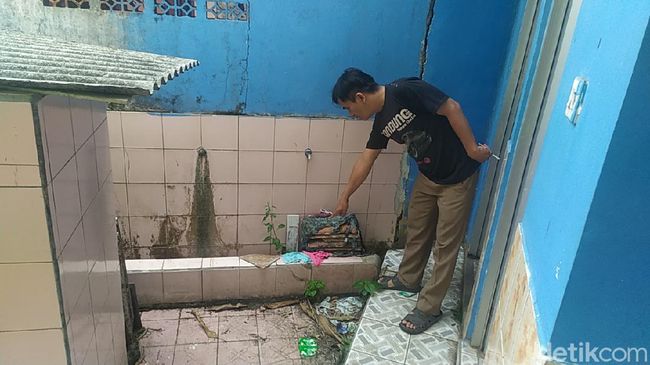 Teror Pencuri Celana Dalam Buat Resah Warga Kertajaya Cianjur Teror Pencuri Celana Dalam Buat Resah Warga Kertajaya Cianjur