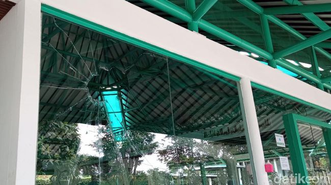 Usai Dirusak, Masjid Nurul Jamil di Dago Bandung Belum Diperbaiki Usai Dirusak, Masjid Nurul Jamil di Dago Bandung Belum Diperbaiki