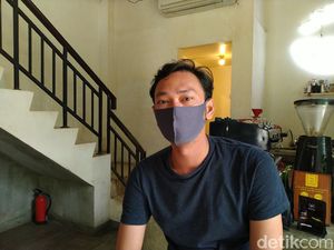 Viral Kafe di Bekasi Ramai Pengunjung Joget, Pemilik: Ada Tamu yang Nyawer