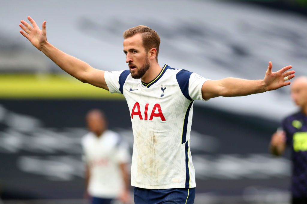 LONDON, ENGLAND - SEPTEMBER 27: Harry Kane of Tottenham Hotspur reacts during the Premier League match between Tottenham Hotspur and Newcastle United at Tottenham Hotspur Stadium on September 27, 2020 in London, England.  Sports stadiums across the UK remain under strict restrictions due to the coronavirus pandemic, as the government's social distancing laws prohibit fans inside venues, causing games to be played behind closed doors.  (Photo by Clive Rose / Getty Images)