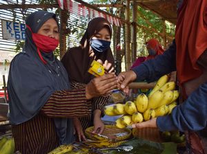 Unik! Di Pasar Ini Transaksi Pembayarannya Pakai Bambu Unik! Di Pasar Ini Transaksi Pembayarannya Pakai Bambu