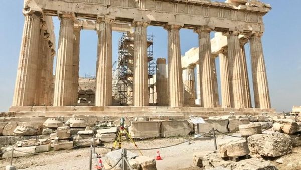 Potret Kota Athena yang Melegenda