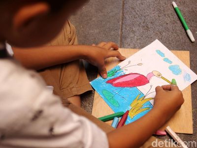 Belajar Menggambar Ala Maestro Tino Sidin
