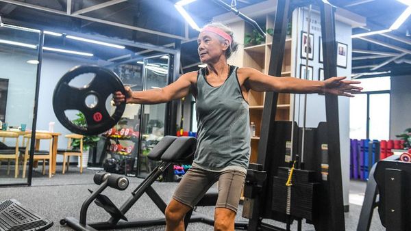 Ini Chen Jifang, Nenek Hardcore yang Masih Perkasa Jelang Usia 70 Tahun
