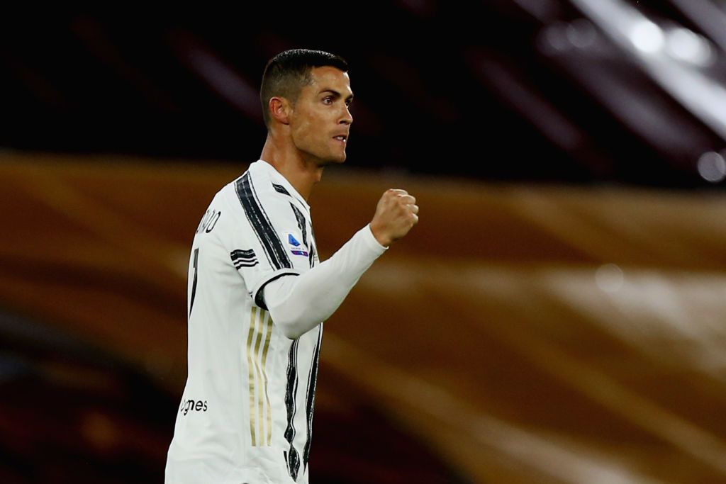 ROME, ITALY - SEPTEMBER 27:  Cristiano Ronaldo of Juventus celebrates after scoring the team's second goal during the Serie A match between AS Roma and Juventus at Stadio Olimpico on September 27, 2020 in Rome, Italy.  (Photo by Paolo Bruno/Getty Images)