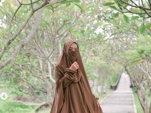 Dinda Hauw Pakai Cadar dan Bicara soal Hijrah Dinda Hauw Pakai Cadar dan Bicara soal Hijrah