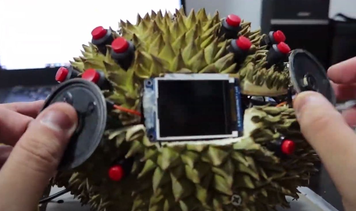Mahasiswa Singapura ciptakan Game Boy Durian
