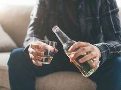 Bahas RUU Minuman Beralkohol, Ini Dampak Minuman Keras bagi Kesehatan