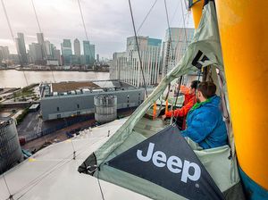 Punya Nyali Lebih? Coba Menginap di Tenda Gantung Ini Punya Nyali Lebih? Coba Menginap di Tenda Gantung Ini