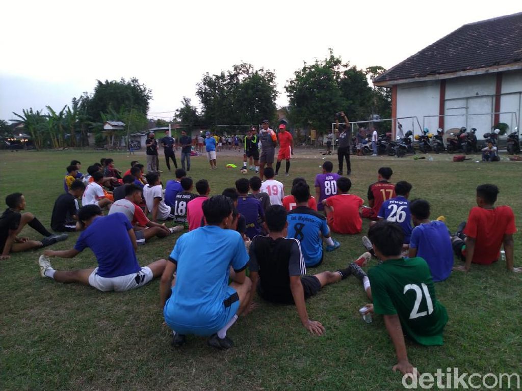 Tim Liga 3 Gelar Seleksi Saat Mojokerto Zona Merah COVID-19 Tim Liga 3 Gelar Seleksi Saat Mojokerto Zona Merah COVID-19
