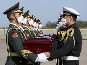 Korsel Pulangkan Kerangka 117 Tentara China yang Gugur di Perang Korea