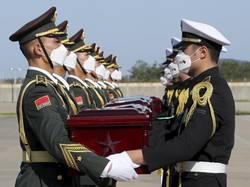 Korsel Pulangkan Kerangka 117 Tentara China yang Gugur di Perang Korea