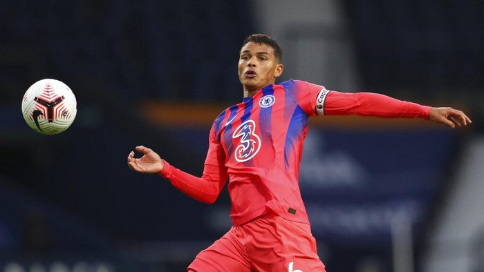 Chelseas Thiago Silva controls the ball during the English Premier League soccer match between West Bromwich Albion and Chelsea at the Hawthorns in West Bromwich, England, Sunday, Sept. 26, 2020. (Catherine Ivill/Pool via AP)