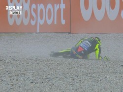 Rossi yang Malang di 2020: Didepak Yamaha, Nyaris Mati, Crash Terus, Kini Kena Corona