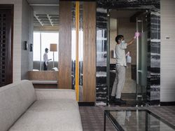 Tolong... Pegawai Hotel dan Restoran Butuh Subsidi Gaji Selama PPKM Darurat