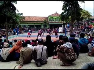 Dihadiri Seribuan Penonton, Turnamen Voli Dibubarkan