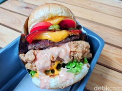Woodfire : Yummy! Setangkup Burger Berisi Beef Patty dan Brisket yang Juicy