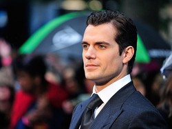 Henry Cavill Incar Peran James Bond Usai Gagal 15 Tahun Lalu