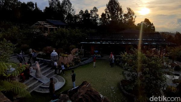 Foto: Indahnya Panorama Alam dari Lereng Merbabu