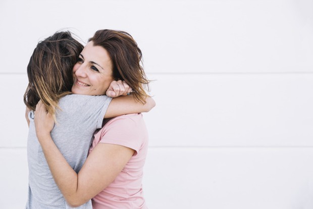 Dengan berpelukan dapat memberikan rasa aman dan nyaman