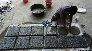 Di Tengah Pandemi, Penjualan Batu Koral Sikat Meningkat