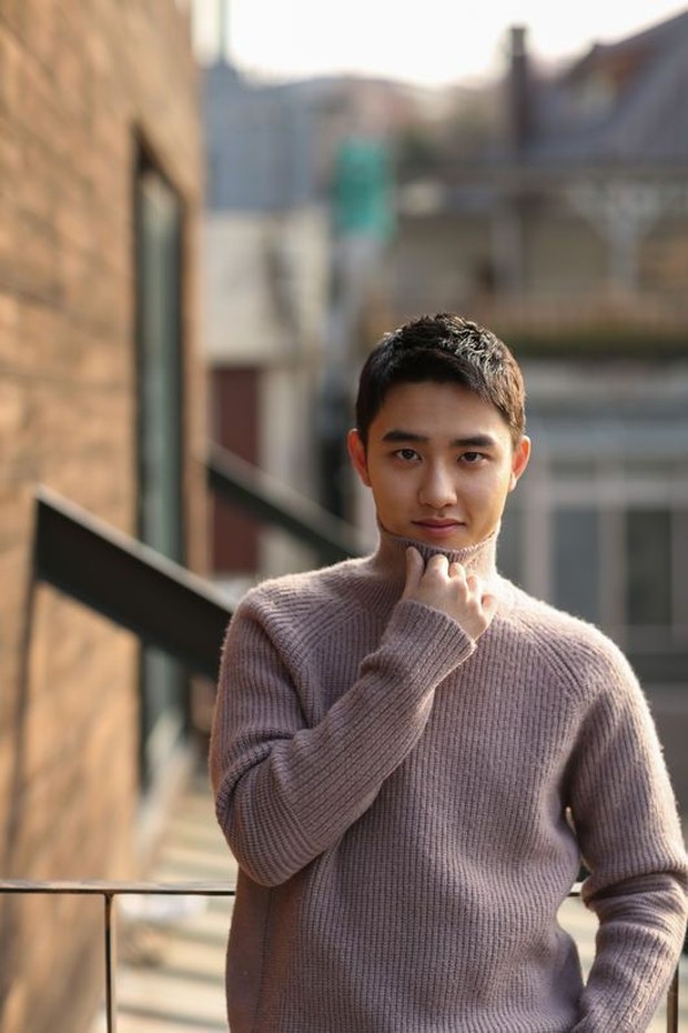 D.O diminta sutradara film untuk tetap terus berkomunikasi dengan lawan mainnya sehingga mereka bisa dekat.