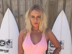 Foto: Peselancar Kontroversial yang Alih Profesi Jadi Bintang Porno Foto: Peselancar Kontroversial yang Alih Profesi Jadi Bintang Porno