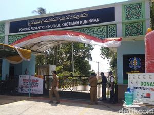 Batal Dikunjungi Jokowi, Ponpes Husnul Khotimah Kuningan: Kami Kena Prank Batal Dikunjungi Jokowi, Ponpes Husnul Khotimah Kuningan: Kami Kena Prank