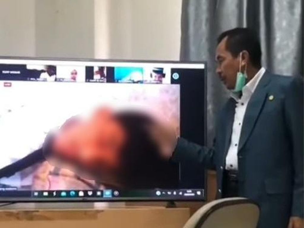 Viral Mahasiswa Makassar Ketiduran Saat Ospek Online, Sempat Dikira Pingsan Viral Mahasiswa Makassar Ketiduran Saat Ospek Online, Sempat Dikira Pingsan