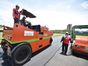 Dukung Kontrak Rp 15 M, Pertamina Pasok Aspal Renovasi Sirkuit Sentul