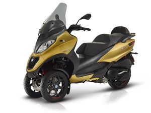 Wujud Piaggio MP3, Motor Tiga Roda yang Lebih Mahal dari Rush-Terios Cs Wujud Piaggio MP3, Motor Tiga Roda yang Lebih Mahal dari Rush-Terios Cs