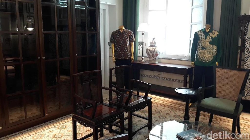 Foto: Rumah Kelelawar Disulap Jadi Galeri Batik Foto: Rumah Kelelawar Disulap Jadi Galeri Batik