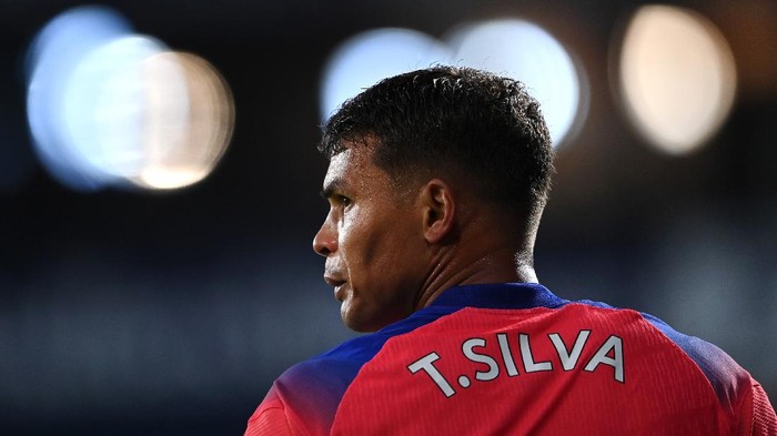 WEST BROMWICH, ENGLAND - SEPTEMBER 26:  Thiago Silva of Chelsea looks on during the Premier League match between West Bromwich Albion and Chelsea at The Hawthorns on September 26, 2020 in West Bromwich, England. Sporting stadiums around the UK remain under strict restrictions due to the Coronavirus Pandemic as Government social distancing laws prohibit fans inside venues resulting in games being played behind closed doors. (Photo by Laurence Griffiths/Getty Images)