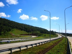 Wusss... Manado-Bitung 30 Menit Lewat Jalan Tol