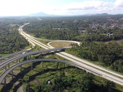 Asyik! Tol Pertama di Sulut Gratis 2 Minggu
