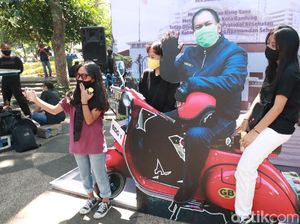 Urang Bandung Bisa Bonceng dan Selfie Vespa Walikota atau Harley