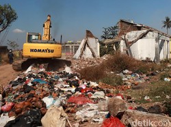 Penampakan 169 Kios Pasar Cileunyi Dieksekusi untuk Tol Cisumdawu