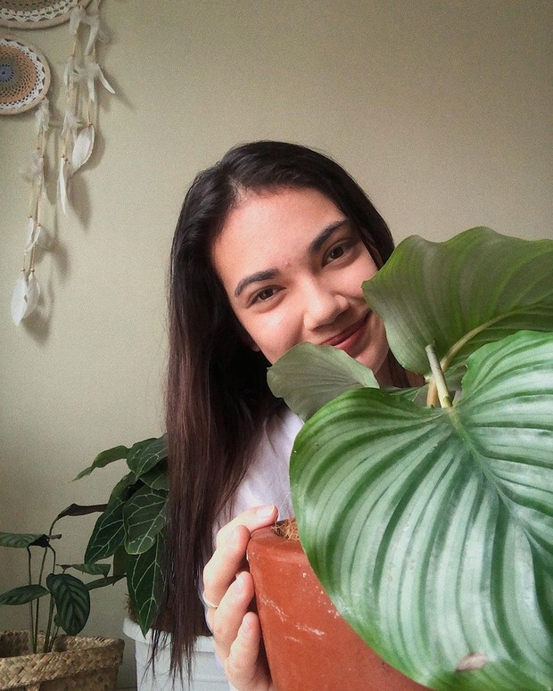 Artis Indonesia Haico Van der Veken/sumber: www.instagram.com/haico.vdv/ Potret Haico yang gemar merawat tanaman di rumah.