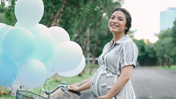 7 Gaya Chelsea Olivia Pemotretan Hamil Sambil Ungkap Jenis Kelamin Anak ke-2